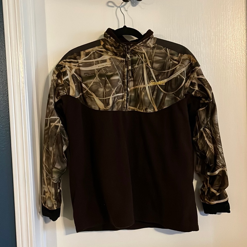 Gamehide SZ L unisex pullover half zip camo fleece. Preowned, great condition.